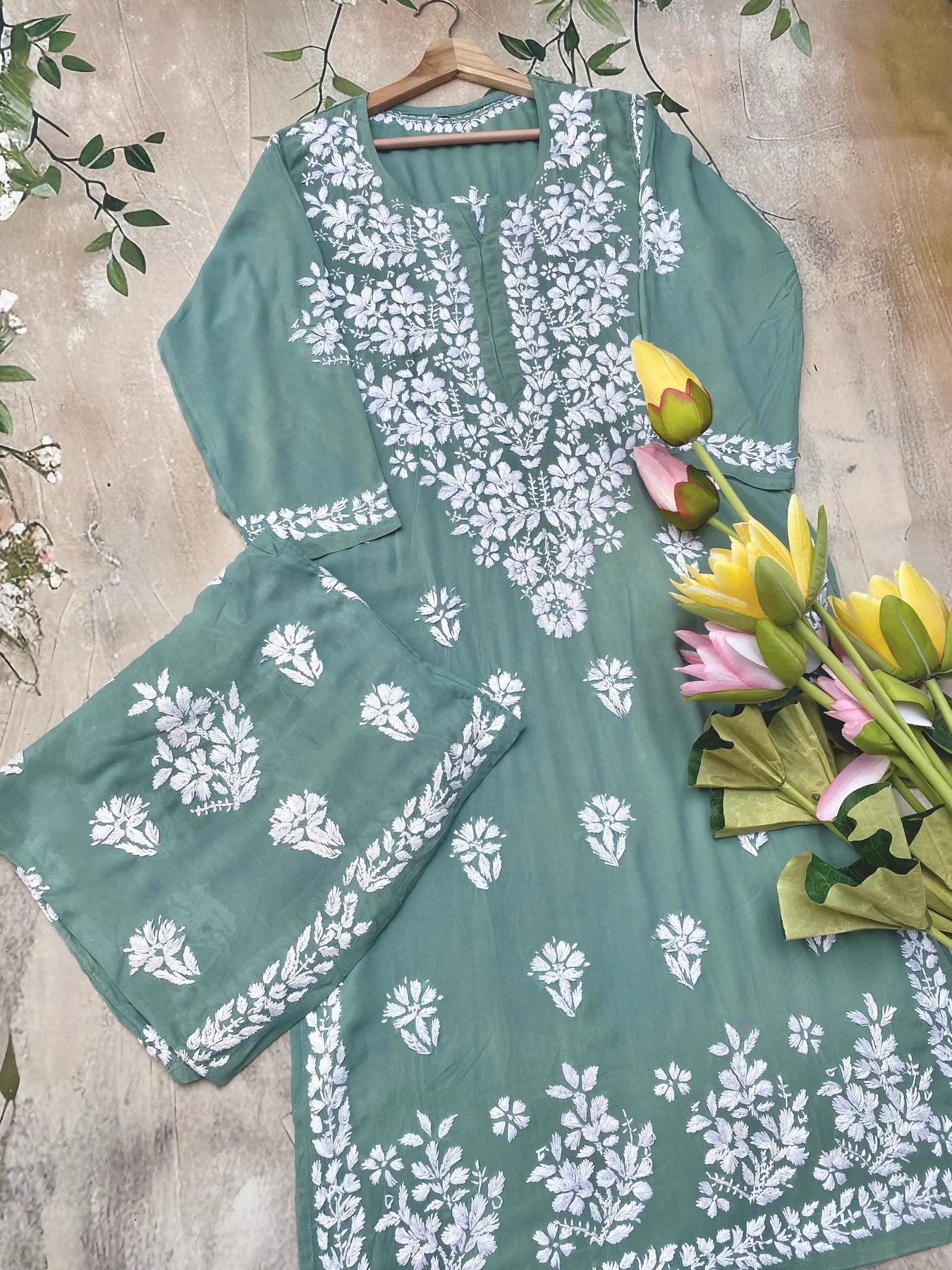 Suroor CHIKANAKRI SUIT