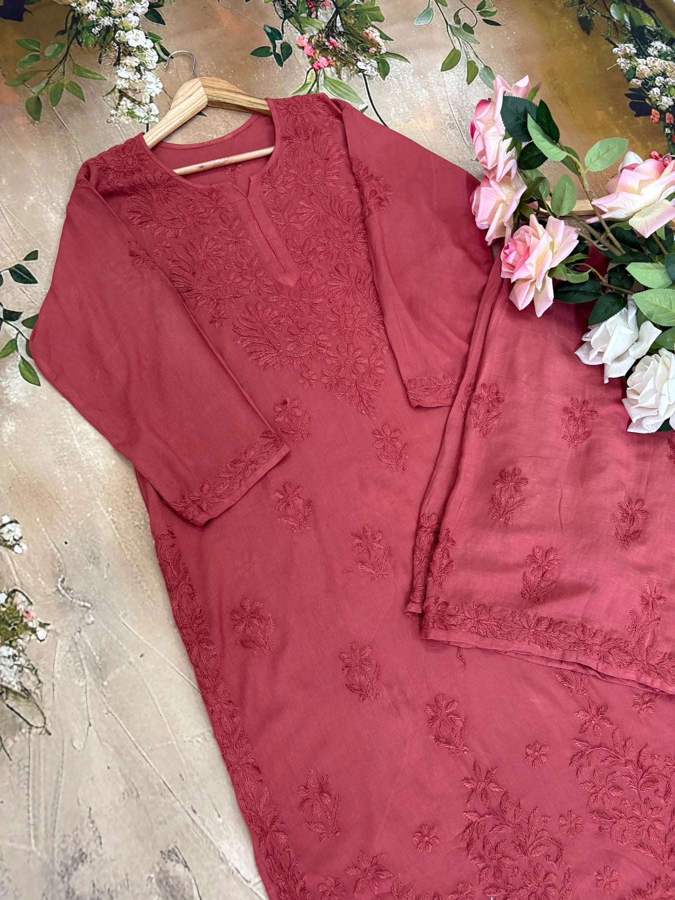 Moah Authentic Lucknowi Kurta Set