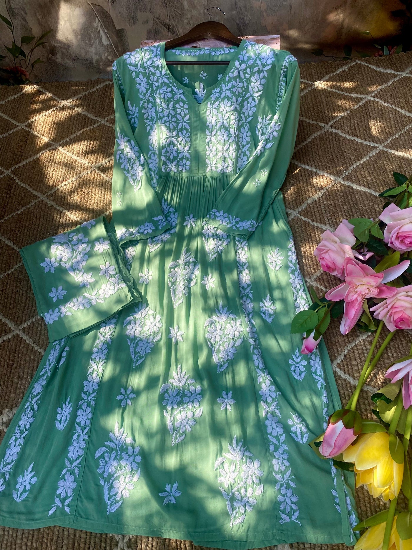 Khubsurat Nayera Cut Set